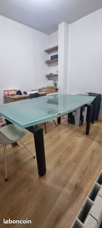 Table a manger en verre 6 personnes (image 1)