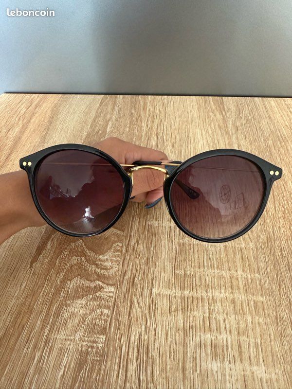 Lunettes de soleil femme (image 2)