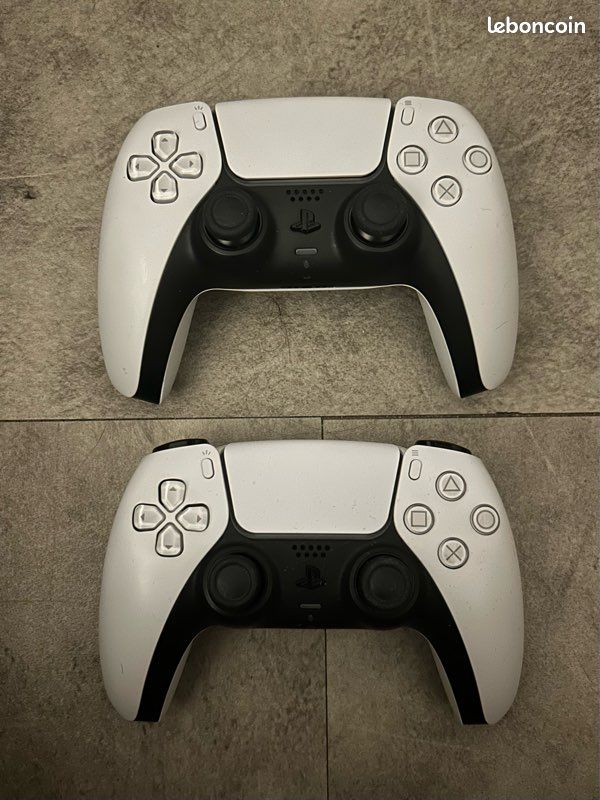 PS5 Standard + 2 manettes + station de recharge + 11 jeux PS4/5 (image 7)