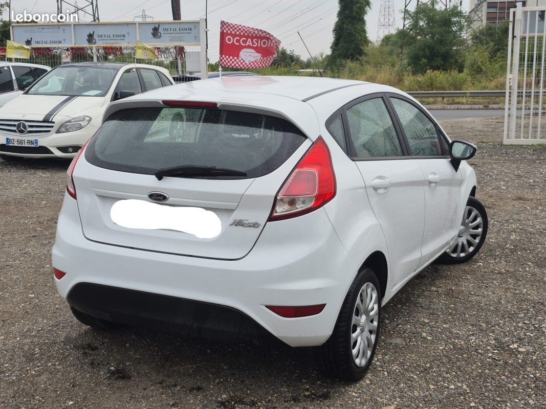 FORD Fiesta - VI Phase 5 portes 1.5 TDCI 75 cv (image 2)