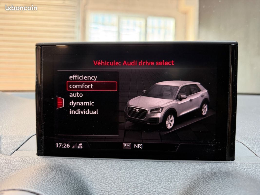 Audi Q2 35 TFSI 150Ch S-LINE INTERIEUR ET EXTERIEUR / BOITE AUTO / HISTORIQUE COMPLET AUDI / CAMERA DE RECUL / KEYLESS ACCESS / CLIM BI-ZONE (image 19)