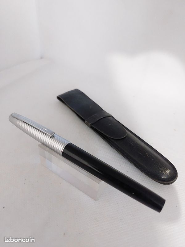 ETUI CROSS EN CUIR VERITABLE POUR STYLO 1 PLACE HAUTE QUALITE NOIR MX289 ETUI CROSS EN CUIR VERITABLE POUR STYLO 1 PLACE HAUTE QUALITE NOIR MX289