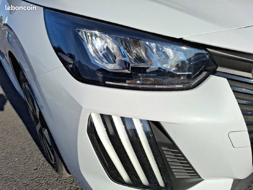 Peugeot 208 Hybrid 110 e-DCS6 - Style (image 16)