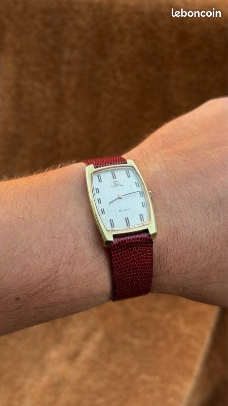 Montre Omega de ville tonneau révisée (image 5)