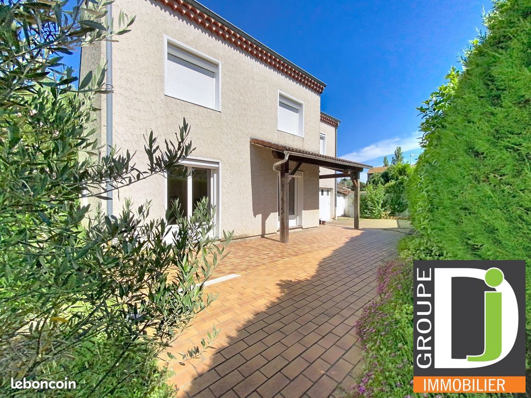 Maison 5 pièces 131 m² · à Montéléger · 131 m² · 355 000 €