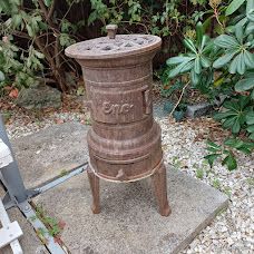 Ancien petit poêle a bois (image 1)