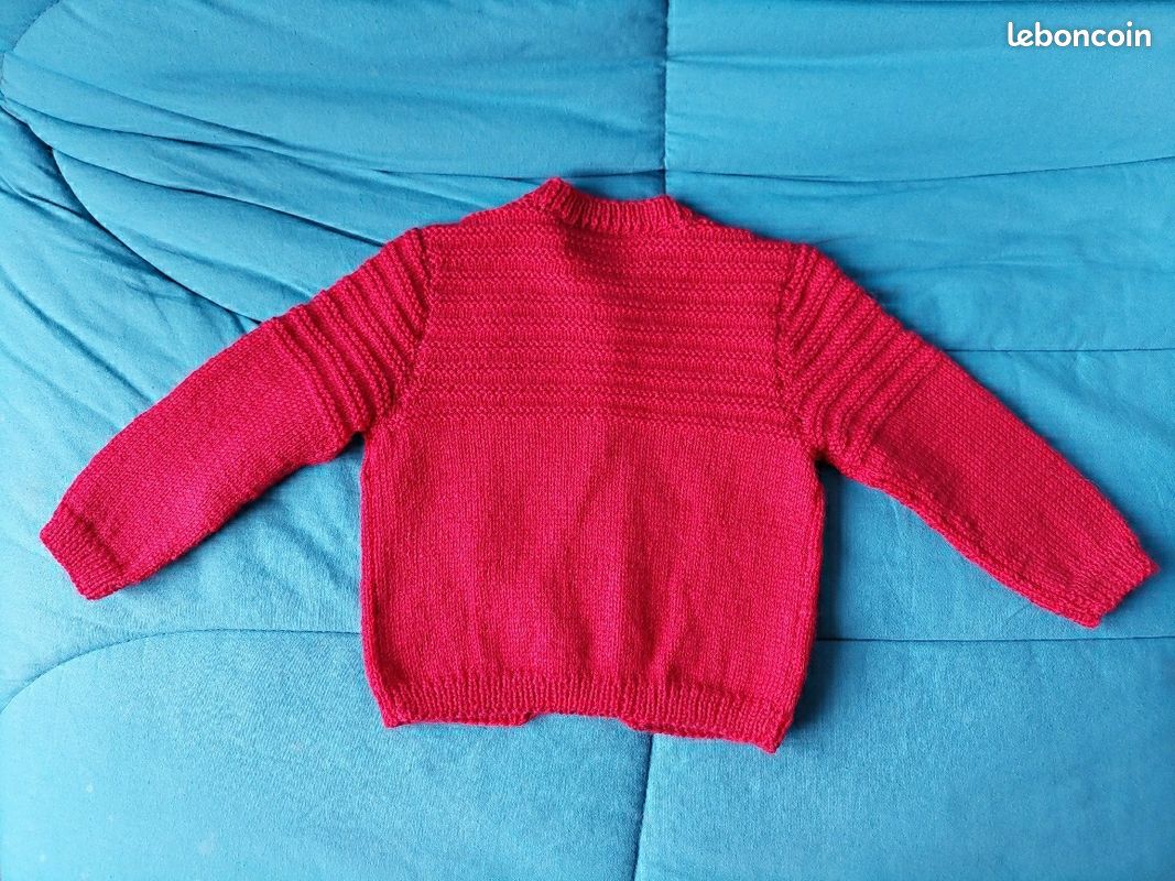 Gilet bebe enfant cardigan rouge 12 a 18 mois tricot fait main neuf (image 2)