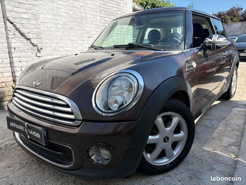 MINI COOPER ONE D 1.6d 90cv PACK LUXE / MOTEUE A CHAÎNE / FEUX AUTO / CLIM / JANTES / ÉDITION LIMITEE (image 1)
