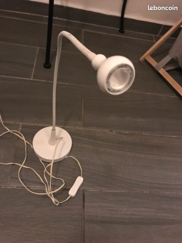 Lampe de bureau (image 1)
