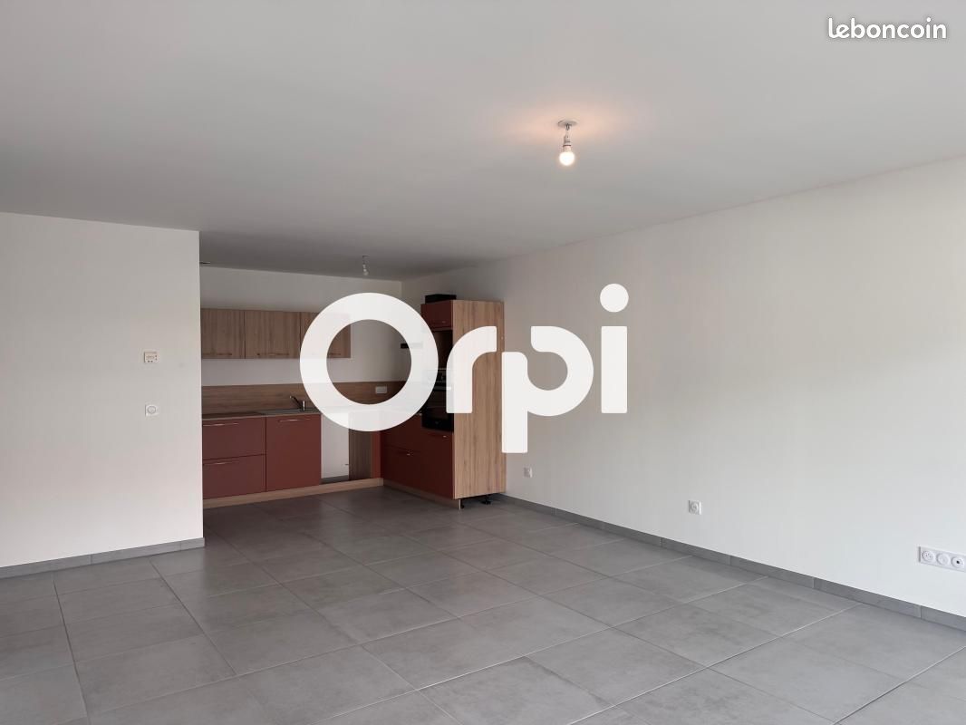 Appartement 3 pièces 79 m² · à Beaurepaire · 79 m² · 717 €