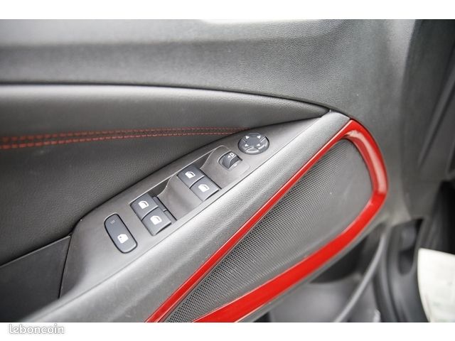 Opel Crossland GS Line 1.2 Turbo 110 ch BVM6 (image 13)