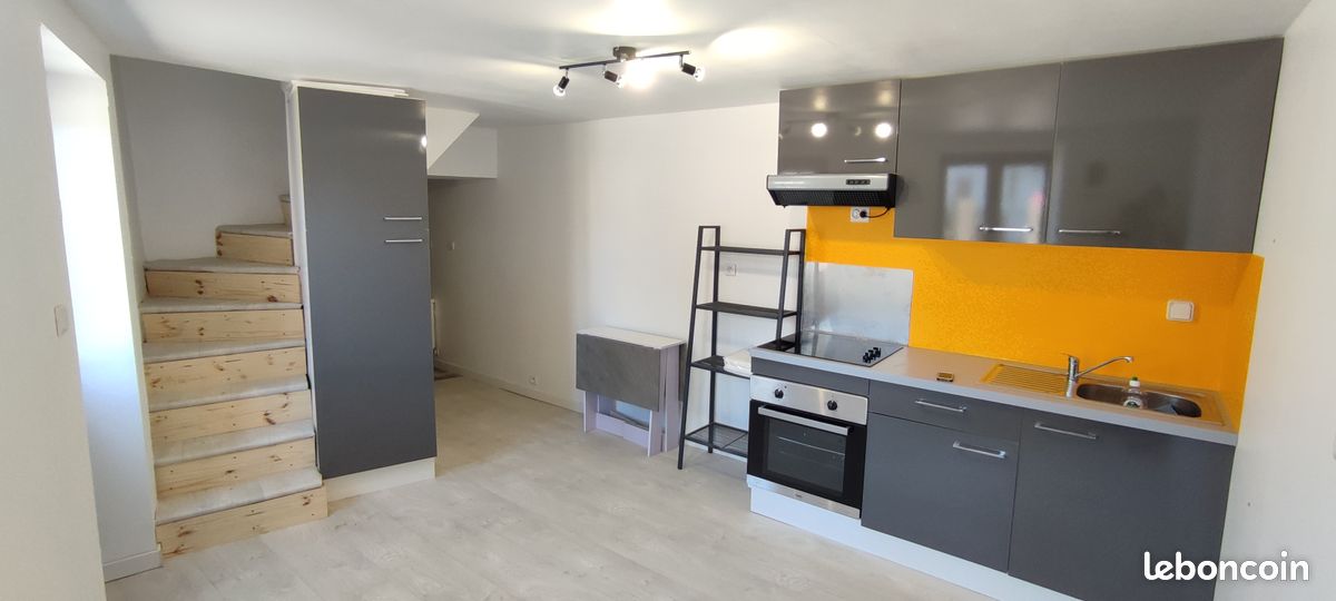Maison 2 pièces 34 m² · à Noirétable · 34 m² · 420 €