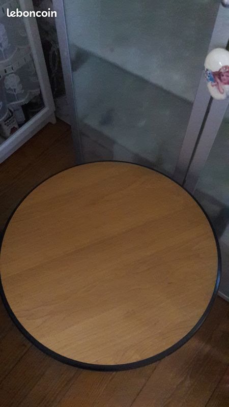 Table d'appoint en bois (image 3)