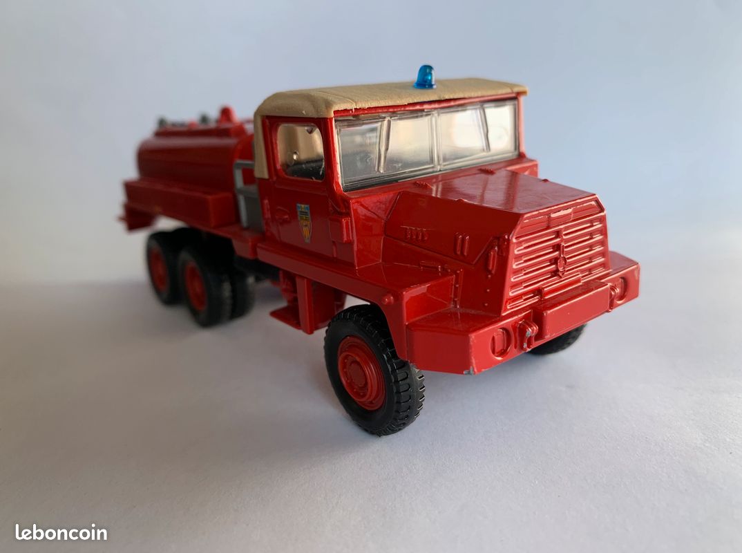 Solido 1/50, Camion Berliet GBC citerne ,armée Française, Neuf (N59