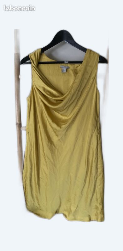 Robe mi longue satin jaune (image 1)