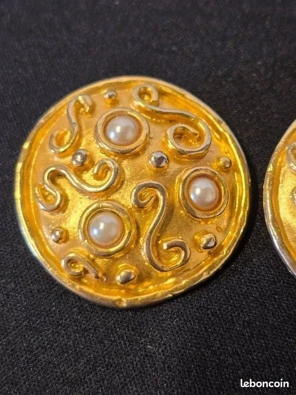 Edouard Rambaud Paris vintage paire de boucles d'oreilles clips métal doré brutaliste travaillés (image 9)