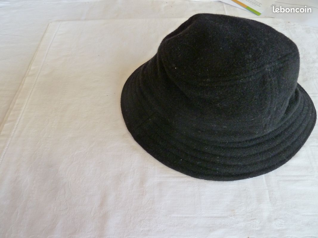 Chapeau noir en 80% laine et 20 % Polyamid Provenance Allemagne vintage en bon état Taille 56 (image 5)