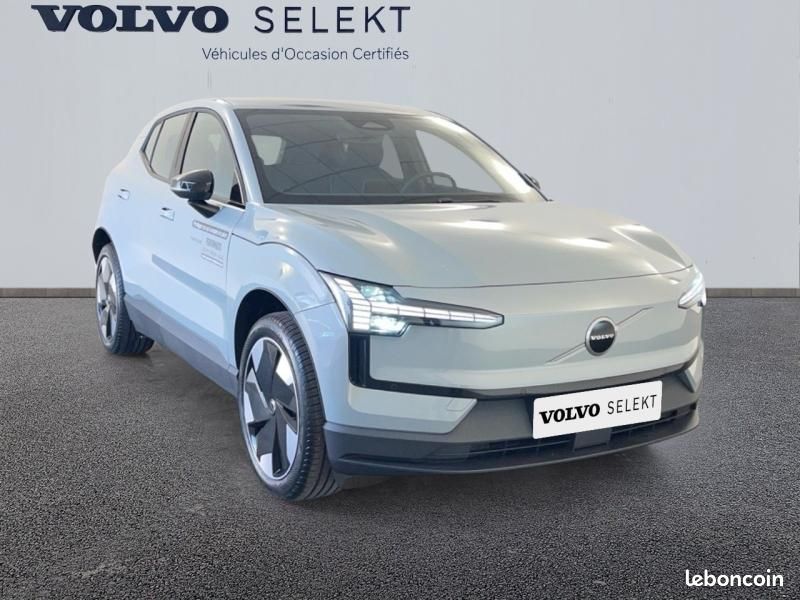 Volvo EX30 Single Extended Range 272ch Plus (image 2)