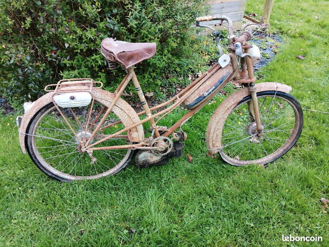 Mobylette Peugeot griffon - Motos