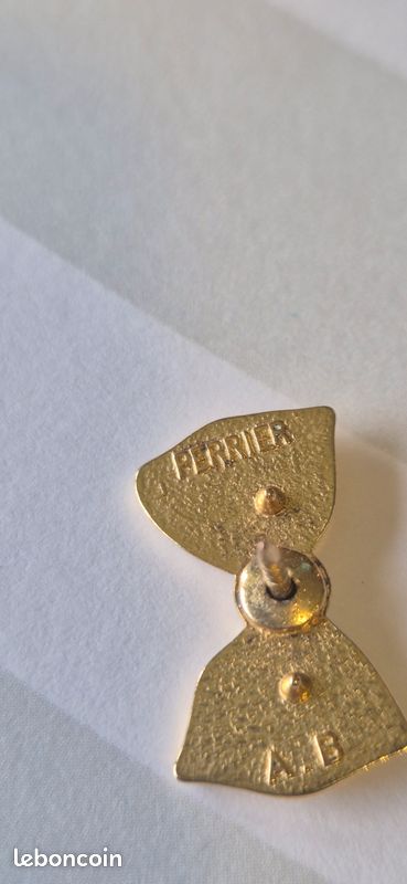 Rare Pin's Tennis Feminin Roland Garros Perrier Arthus Bertrand