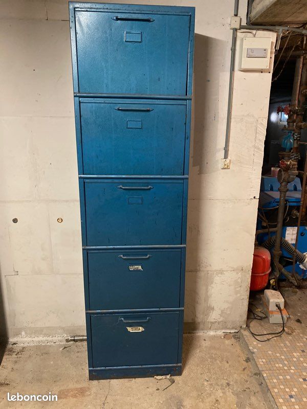 Armoire casier à bascule industriel (image 1)