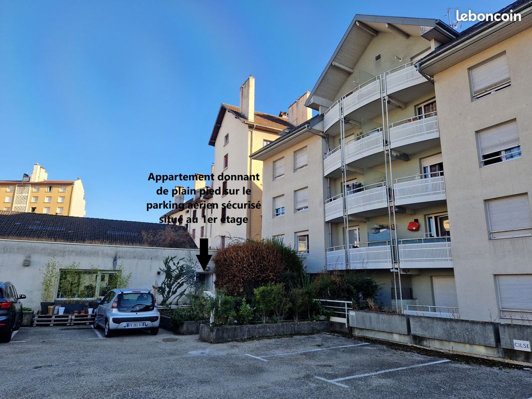 Loue superbe T2 refait à neuf à 1000m du lac d'Annecy avec parking [location au mois] (image 9)