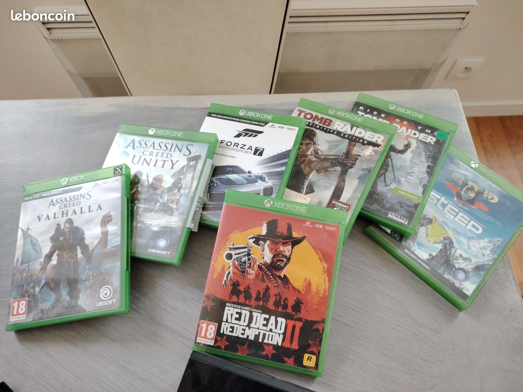 XBox One 365Gb Black + 2 manettes + 7 jeux (image 5)
