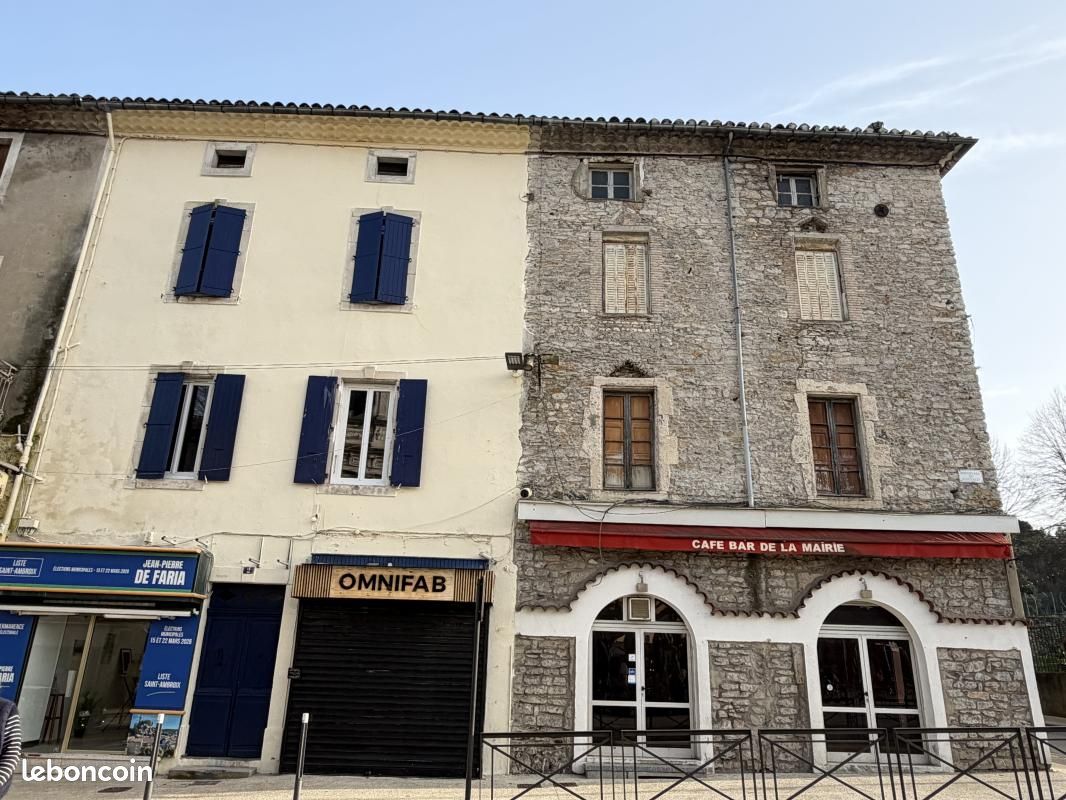 Immeuble 11 pièces 375 m² · à Saint-Ambroix · 375 m² · 265 000 €