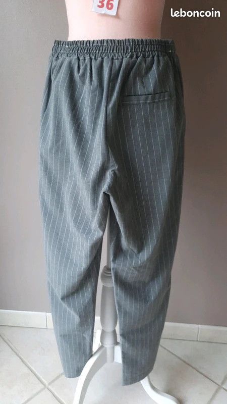 Pantalon Gris à Rayures Pimkie - Taille 36 - Neuf (jamais Porté) - Coupe Large