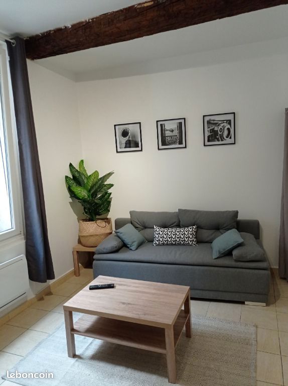 Appartement 1 pièce 24 m² · à Nîmes · 24 m² · 450 €