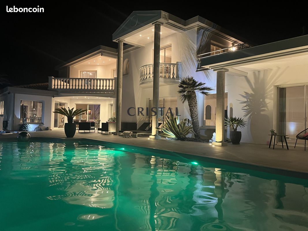 Maison 6 pièces 267 m² · à Vaux-sur-Mer · 267 m² · 2 080 000 €