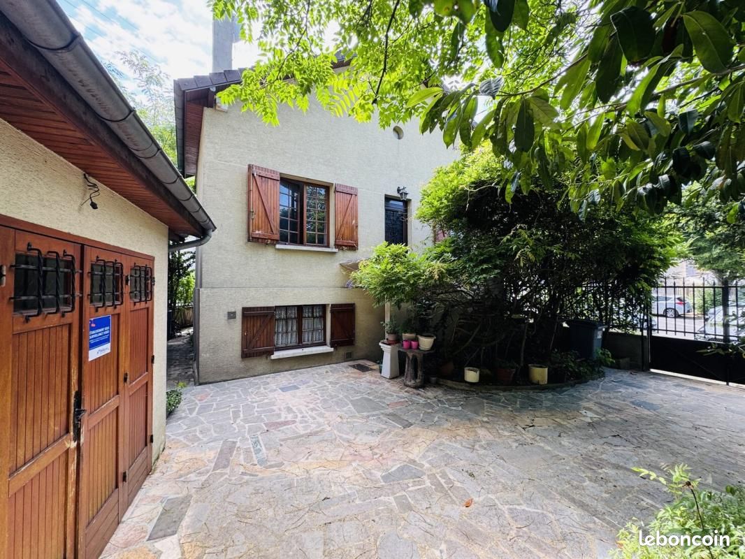 Maison 6 pièces 151 m² · à Livry-Gargan · 151 m² · 285 000 €