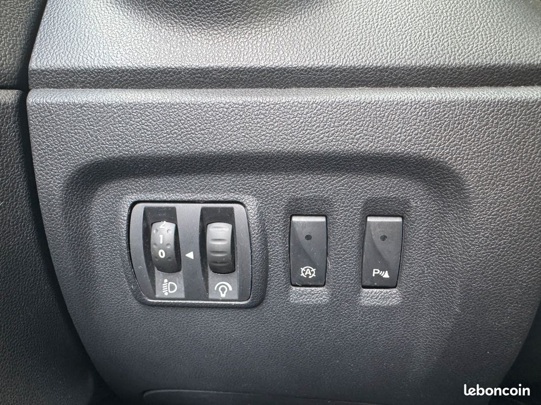 RENAULT CAPTUR I 1.5 DCI 90Ch ZEN INTENS Garantie 12 mois (image 19)