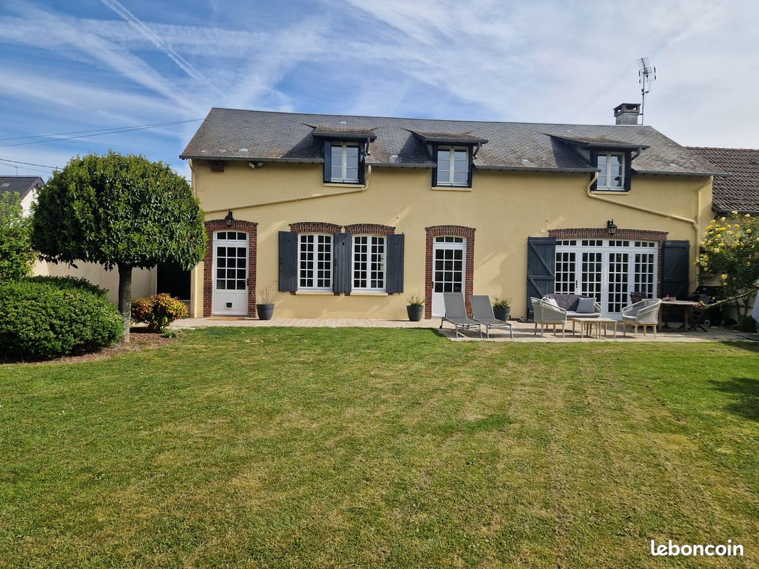 Maison 6 pièces 164 m² · à Faverolles · 164 m² · 449 000 €