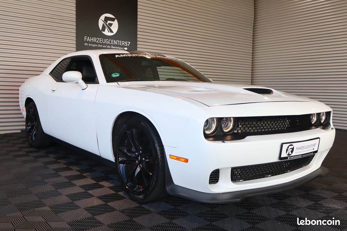 Dodge CHALLENGER R/T 5.7 HEMI V8 373 ch BVA8 – CarPlay – Caméra – Démarrage à Distance (image 6)