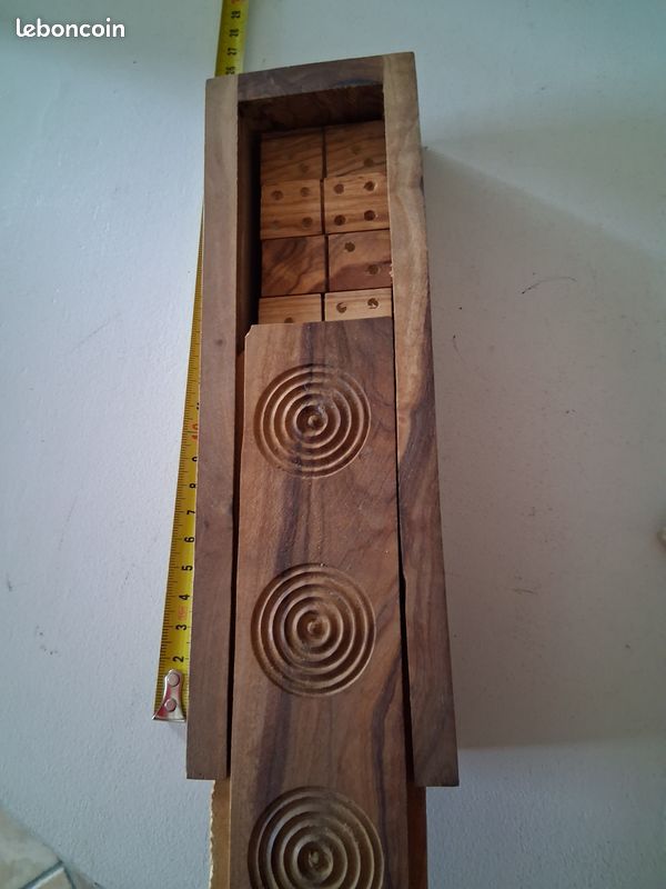 Jeu de dominos artisanal en bois (image 3)