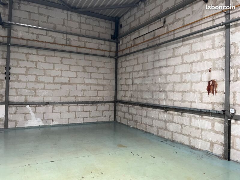 Local d'activité 399 m² (image 11)