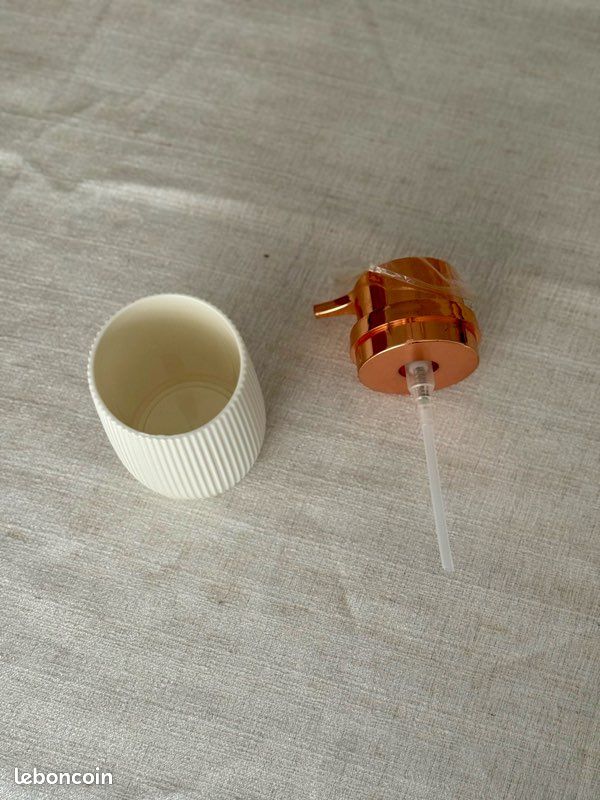 Distributeur de savon blanc strié & pompe Cuivre Rose Gold - Neuf (image 3)