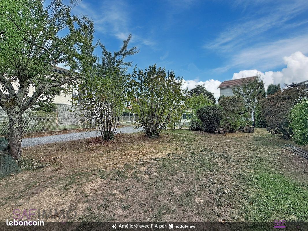 Terrain 369 m² · à Lyon · 369 m² · 250 000 €