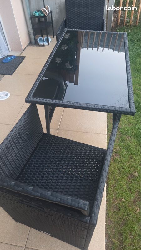 Table extérieure (image 3)