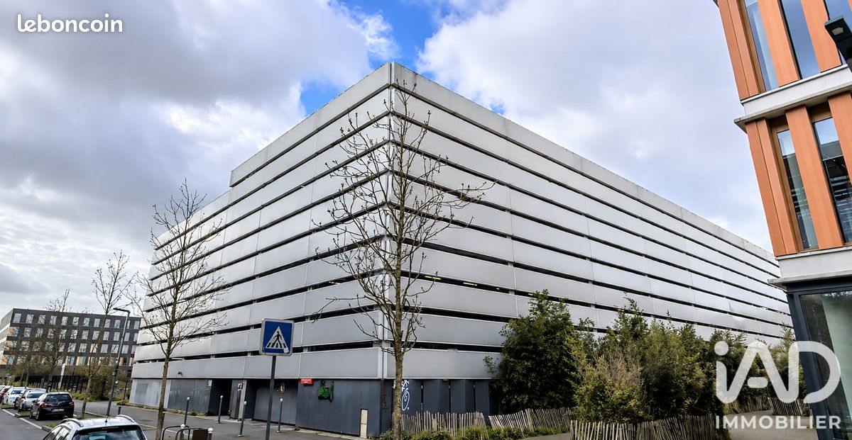 Parking 72 m² · à Lille · 72 m² · 81 000 €