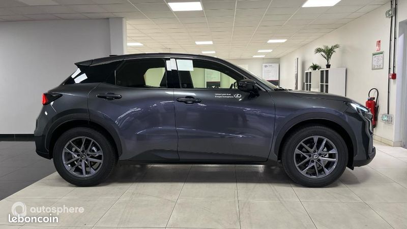 Lexus Lbx 1.5 136ch Business Plus 2WD MY26 (image 4)