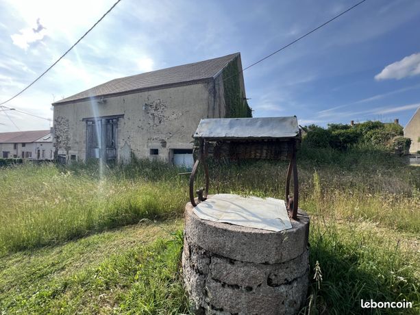 Grange 1 pièce 150 m²