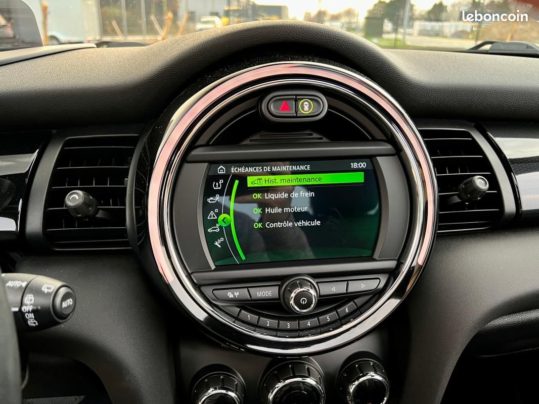 Mini 3 portes HATCH F56 LCI Cooper 136CH BVA7 Edition Greenwich - Faible KM* Suivi Mini* CarPlay (image 28)