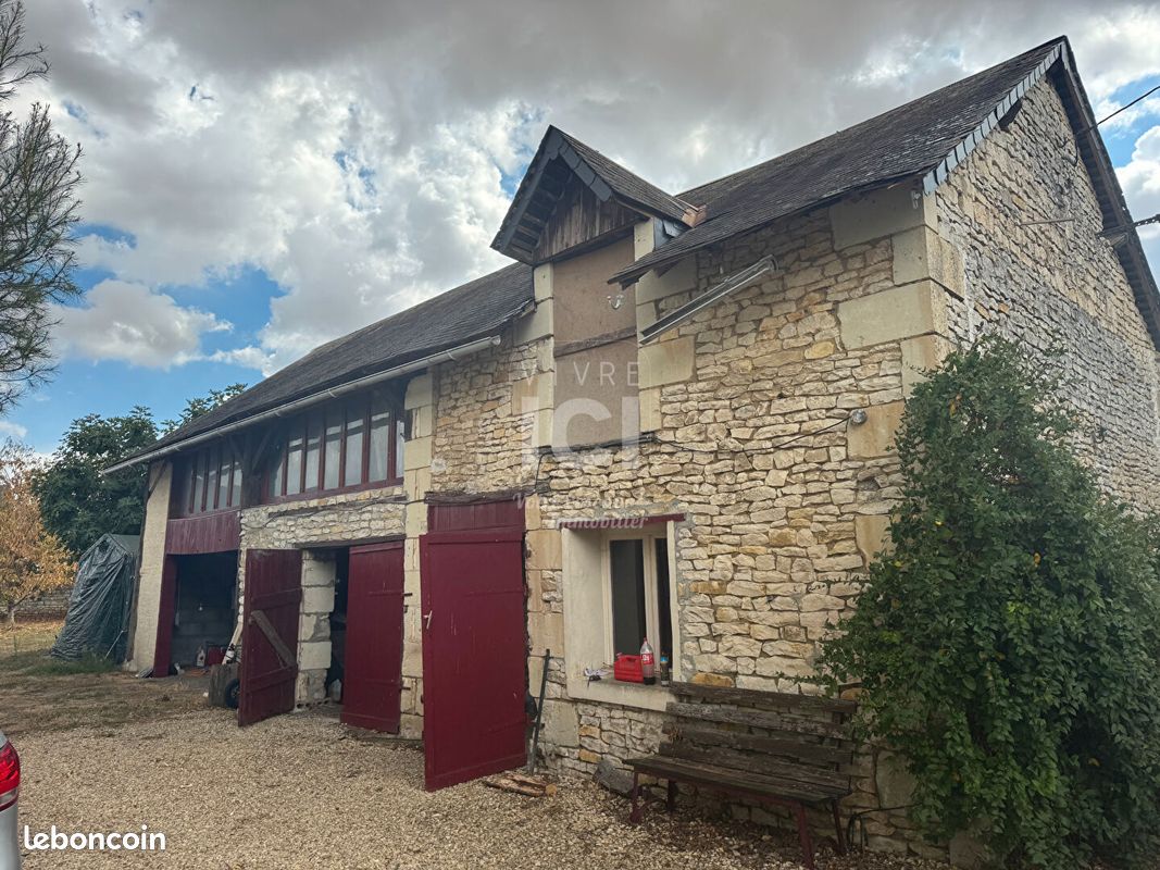 Maison 4 pièces 100 m² · à Vézières · 100 m² · 88 000 €