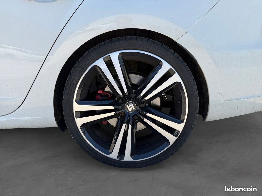 SEAT LEON 2.0 TSI 280 CUPRA CarPlay Toit ouvrant pano Sièges sport chauffants Garantie 12 mois (image 18)