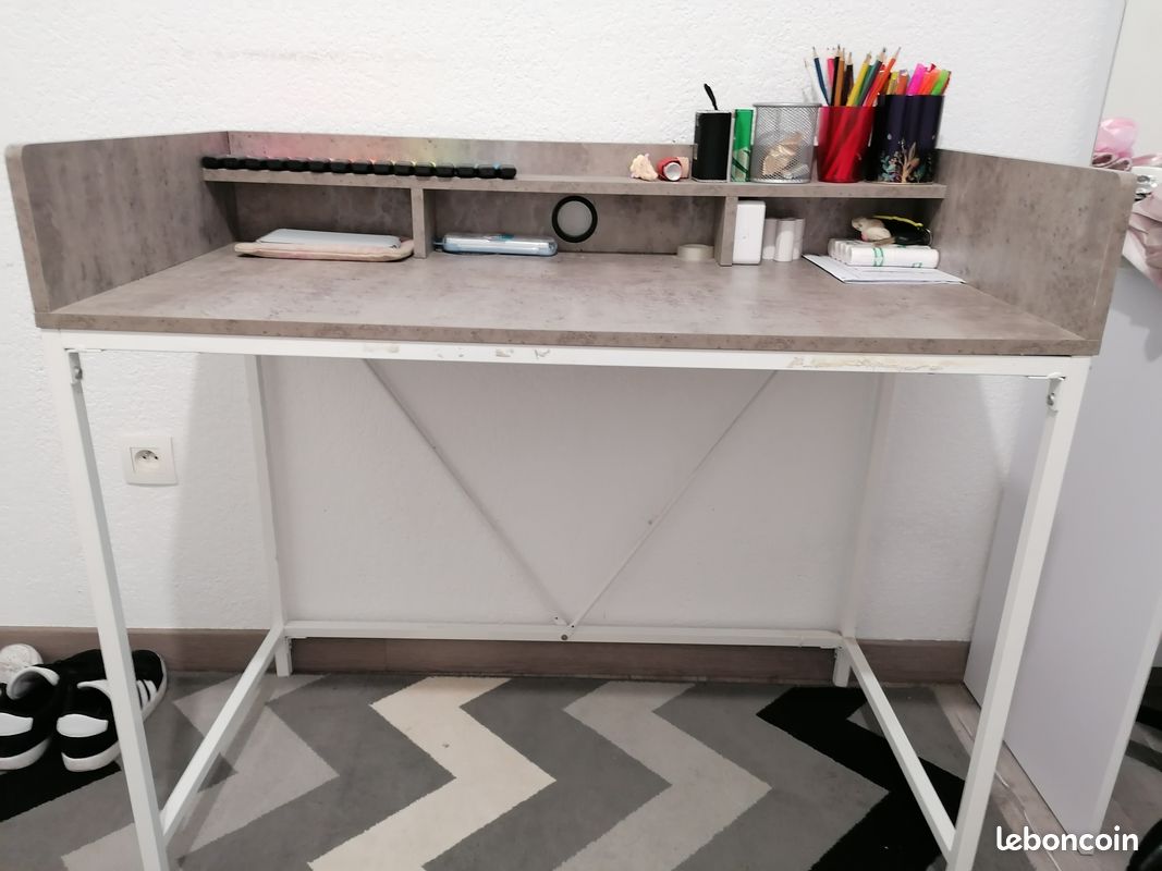 Bureau moderne (image 1)