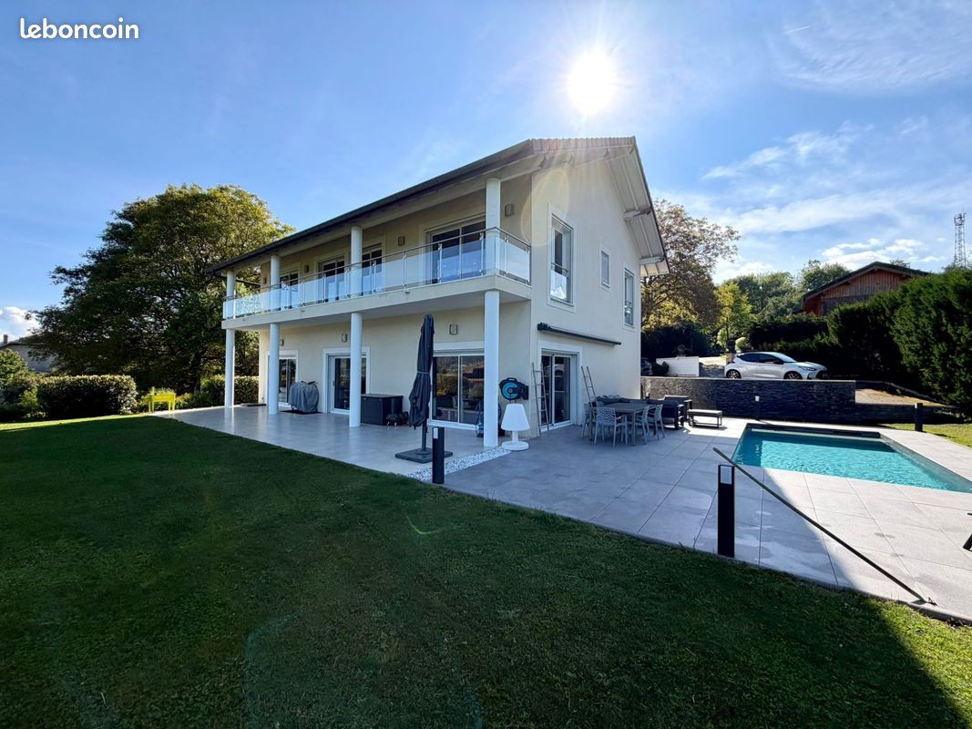 Maison 6 pièces 232 m² · à Menthonnex-en-Bornes · 232 m² · 990 000 €