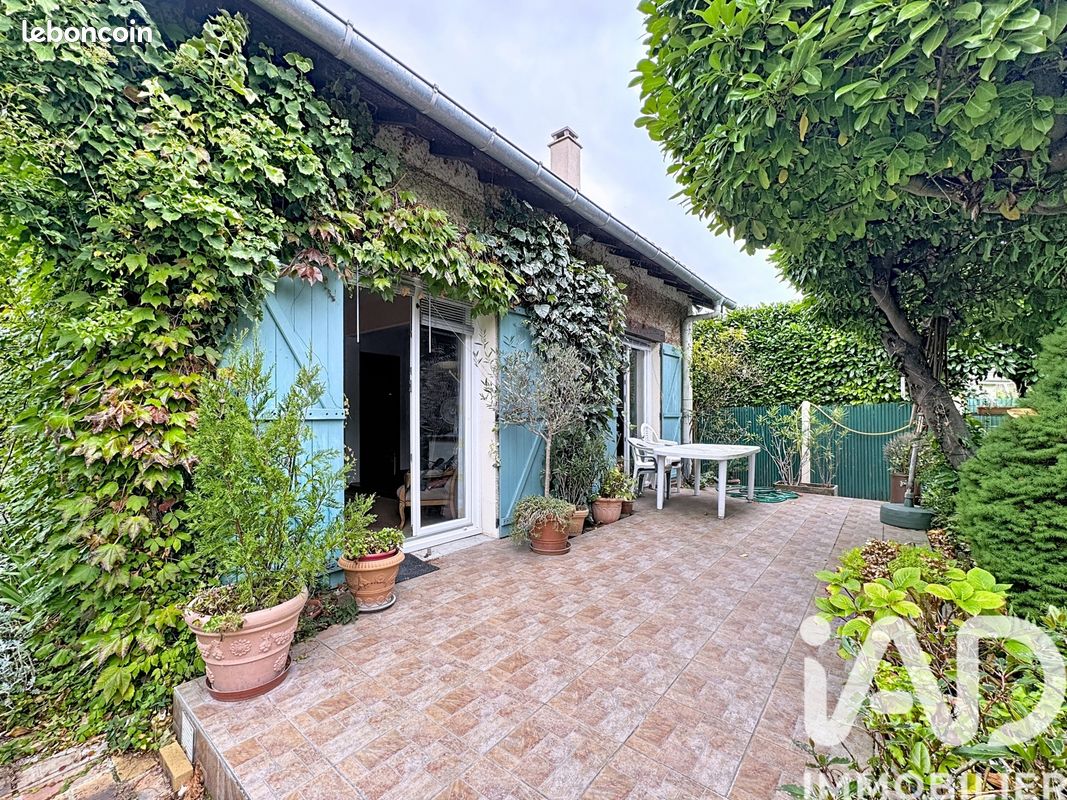 Maison 6 pièces 133 m² · à Le Mesnil-le-Roi · 133 m² · 790 000 €