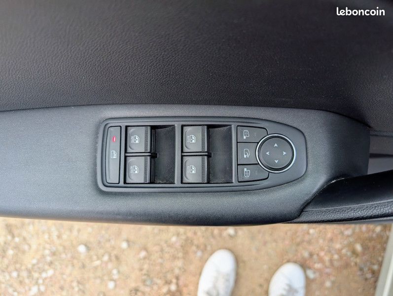 Renault CAPTUR II 1.5 BLUE DCI 115CH BUSINESS (image 9)